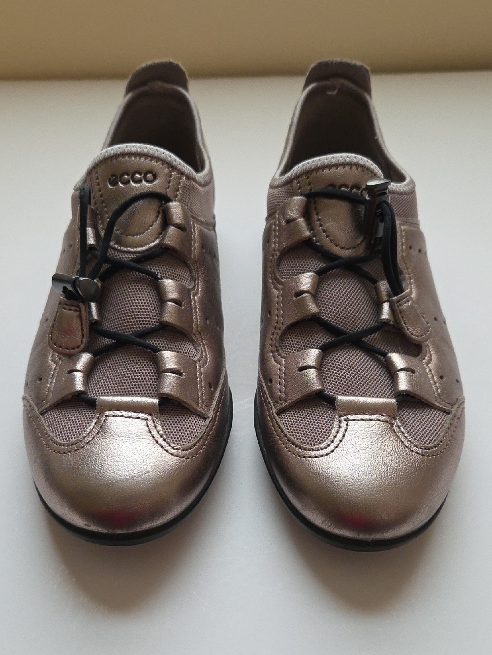 ECCO Vibration II Women's Metallic Bronze Slip-On Sneakers, Size EU 37/US 6-6.5